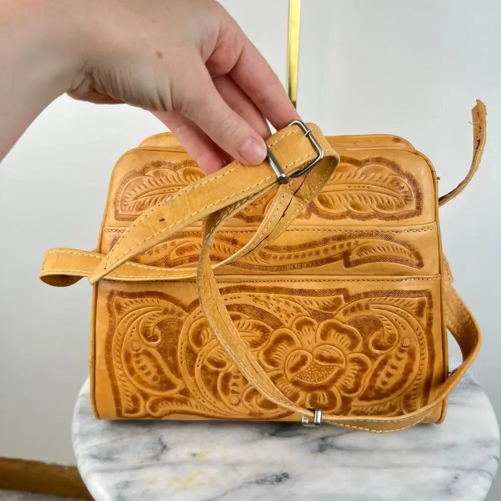 Vintage Tooled Embossed Floral Leather Western Style Shoulder Purse Bag